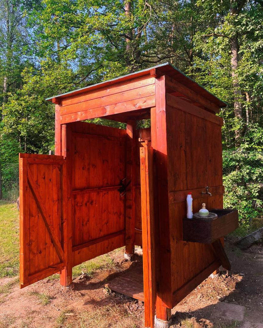 فندق Treehouse U Rybnika Osecna المظهر الخارجي الصورة